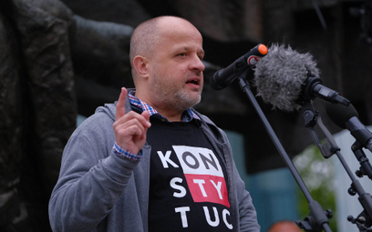 Sędzia Sądu Okręgowego w Warszawie Piotr Gąciarek podczas jednej z manifestacji w obronie praworządn