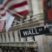 Ropa pociągnęła Wall Street