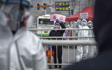 Chiny: Zdrowi mogą opuszczać Wuhan