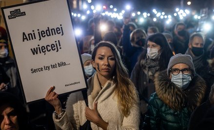 Sondaż: Jedna trzecia Polaków chce legalnej aborcji do 12 tygodnia