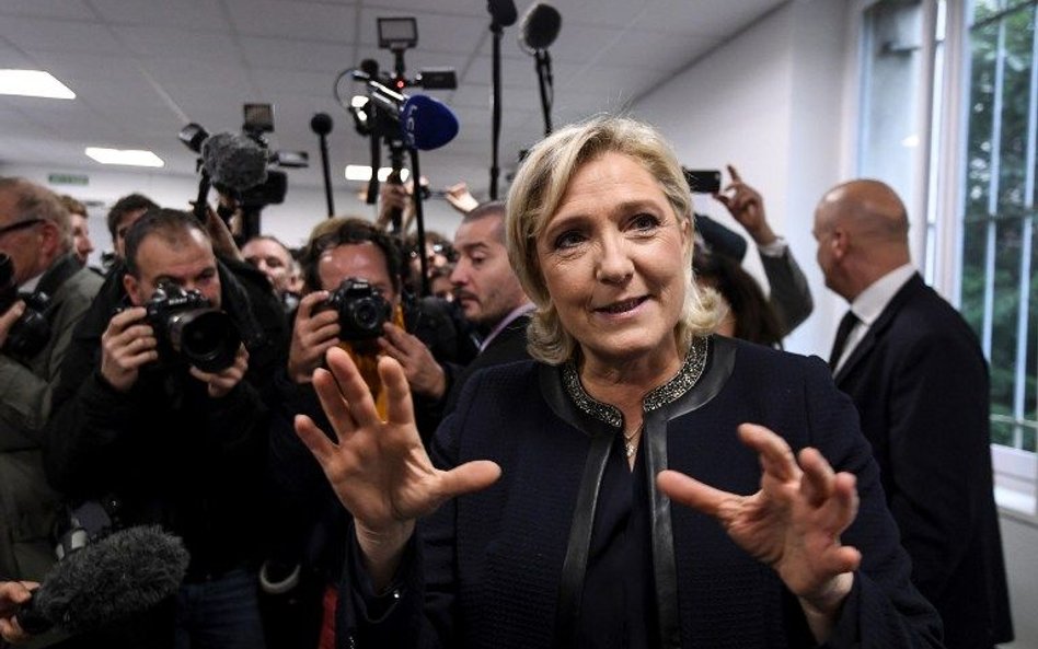 Francja: Marine Le Pen coraz bliżej Pałacu Elizejskiego