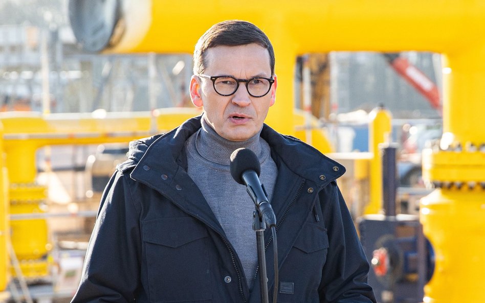 Mateusz Morawiecki (na zdj. podczas marcowej wizyty w budowanej w Goleniowie tłoczni gazu gazociągu 