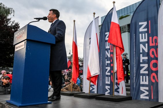 Sławomir Mentzen na wiecu wyborczym w Warszawie