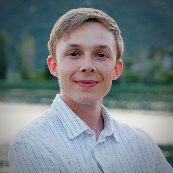 Kacper Dobek  System Consolia AI Team, MSc in Artificial Intelligence, Politechnika Poznańska