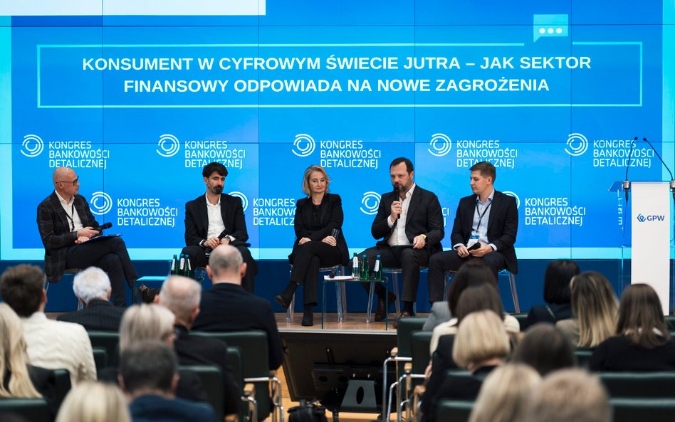 Uczestnicy dyskusji wskazywali, że w kwestiach cyberbezpieczeństwa obok edukacji bardzo ważne są roz