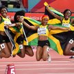 Złota sztafeta Jamajki 4x100 m. Na pierwszym planie Shelly-Ann Frazer-Pryce, najszybsza kobieta świa