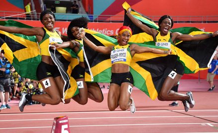 Złota sztafeta Jamajki 4x100 m. Na pierwszym planie Shelly-Ann Frazer-Pryce, najszybsza kobieta świa