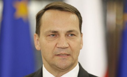 Sikorski: Kaczyński kolanem chce przepchać drugą kadencję Dudy