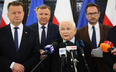 Prezes PiS Jarosław Kaczyński na konferencji prasowej Prawa i Sprawiedliwości w Sejmie
