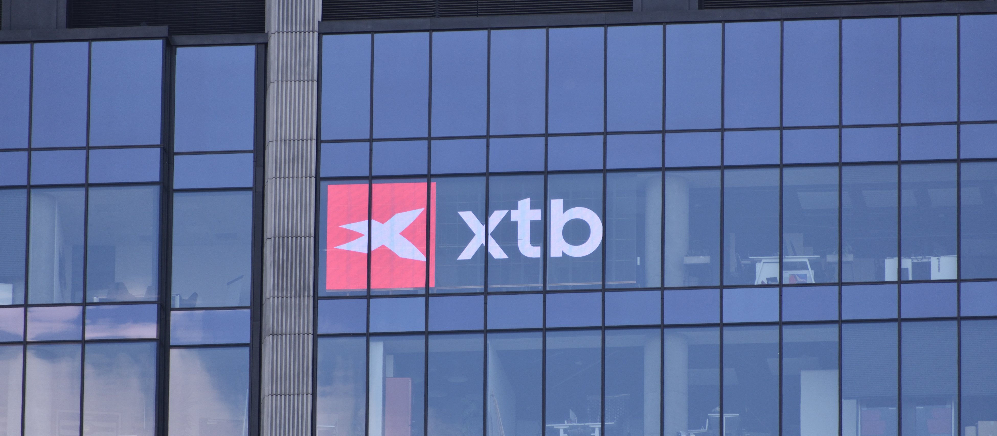 XTB rozpycha się na Węgrzech i wprowadza handel dwudziestoczterogodzinny