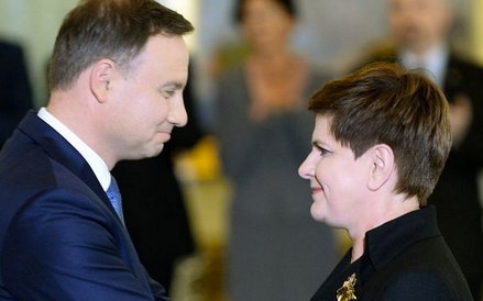 16 listopada – zaprzysiężenie Rady Ministrów Beaty Szydło i inauguracyjne posiedzenie rząd.