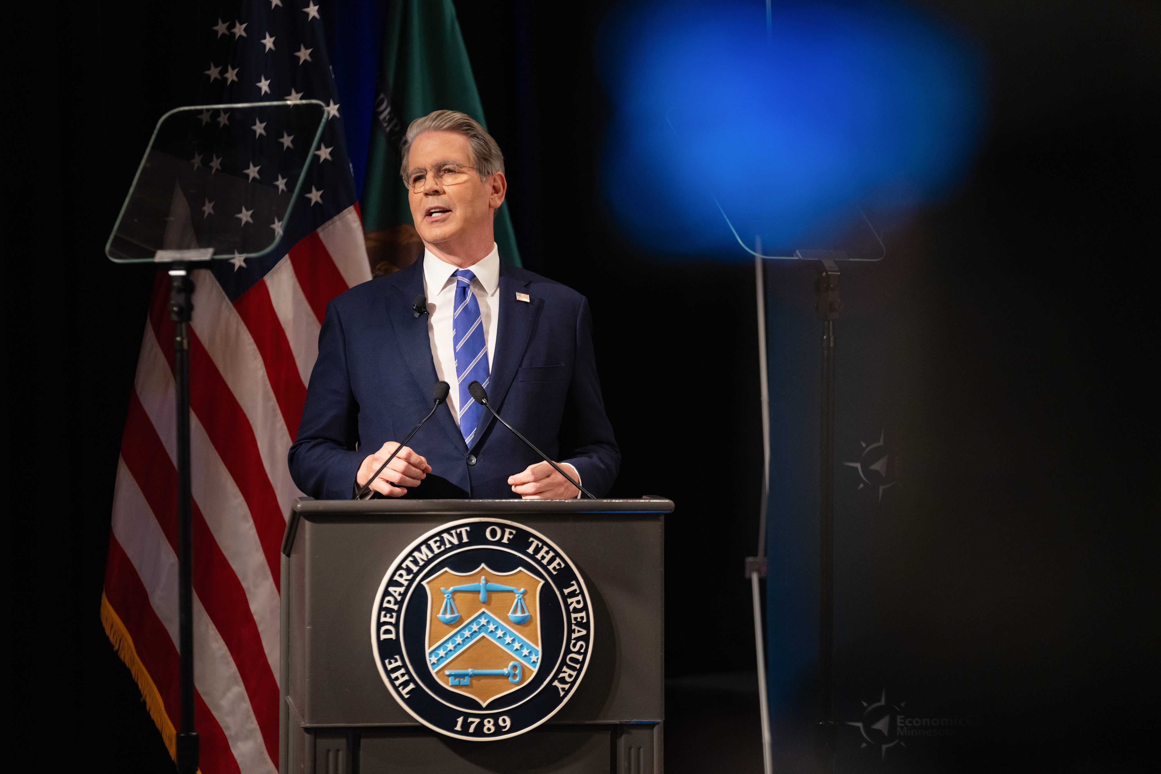 Wyprzedaż długu wydaje się kiepska jako broń