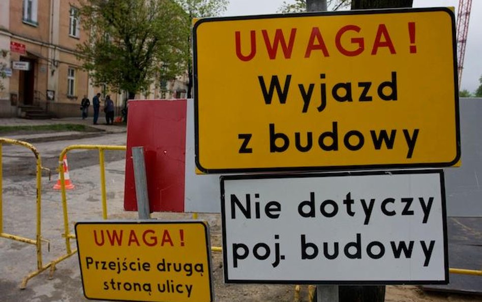 Mniej zamówień publicznych dla firm
