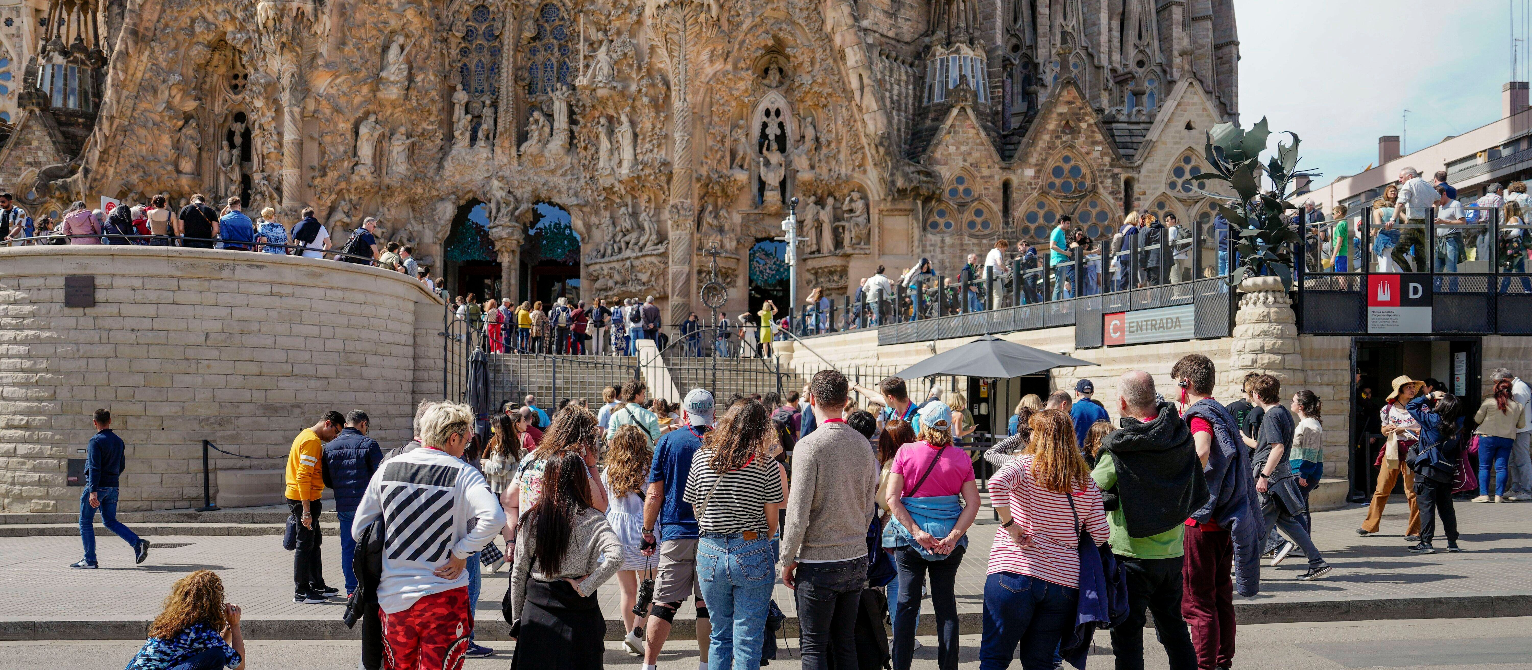 Barcelona traci gości. „To przez niegatywny przekaz medialny”