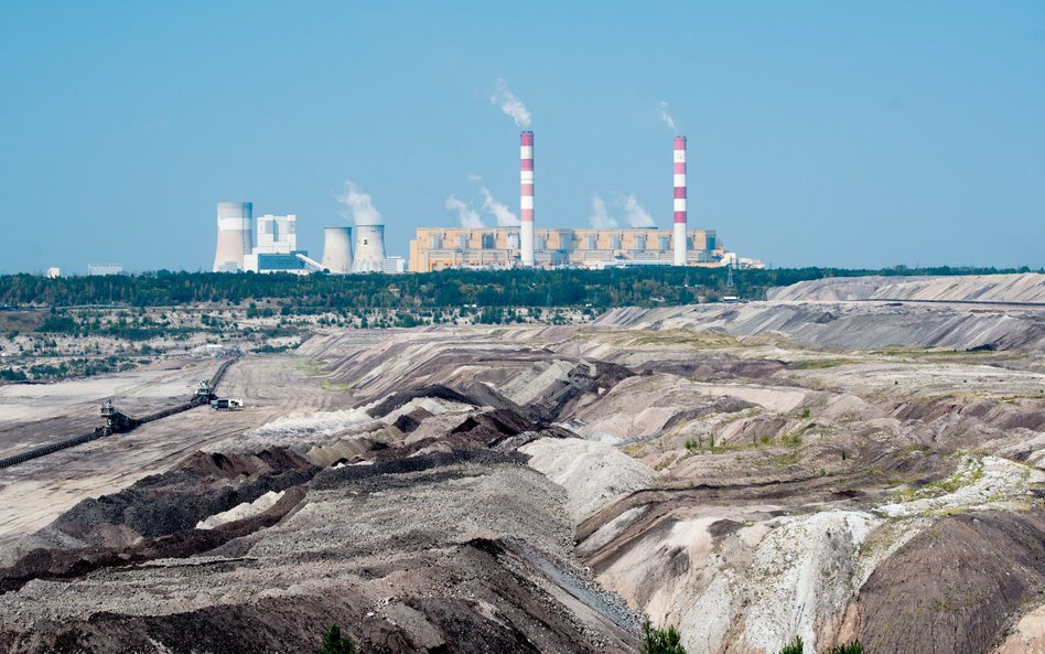 Polska traci na systemie EU ETS, bo jest gospodarką wysoce emisyjną, a środki ze sprzedaży uprawnień