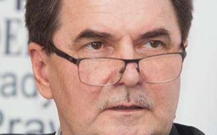 Model związany z niskim udziałem kapitału zagranicznego dostarczał najbardziej efektywne rozwiązania