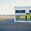 Butik Prada Marfa stanął na pustyni w Teksasie w 2005 roku.
