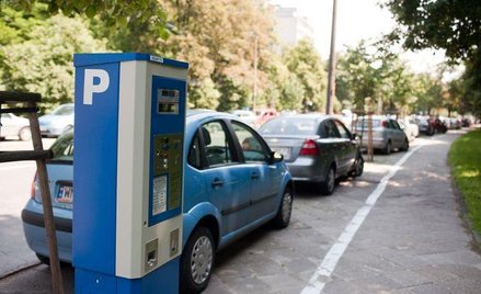 Wydzierżawianie miejskich nieruchomości na płatne parkingi - nieważne