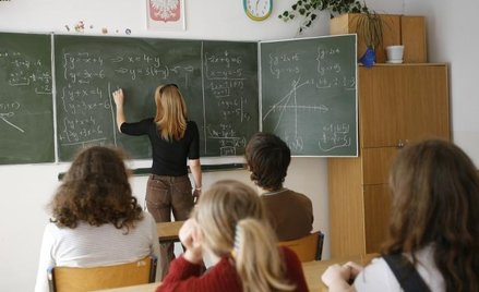 Zarobki nauczycieli: nauką i pracą nie wszyscy się bogacą