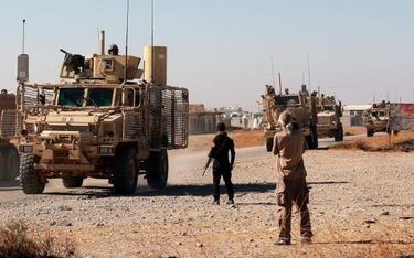 Amerykański patrol w Kokdżali na przedmieściach Mosulu. Amerykanie pojawili się w granicach tego ira