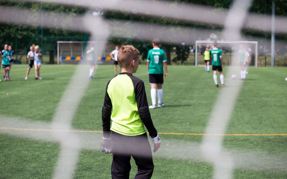 Koronawirus - obostrzenia: rząd przywraca sport na świeżym powietrzu