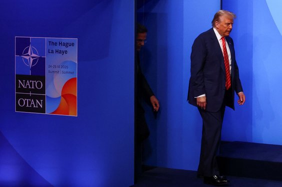 Prezydent USA Donald Trump na szczycie NATO w Hadze