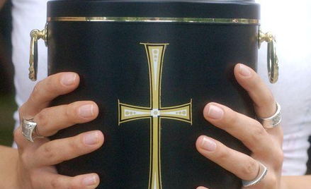 Zasiłek pogrzebowy także za symboliczny pochówek