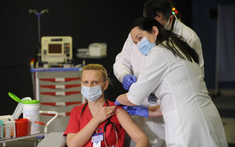 Koronawirus: Liczba zaszczepionych na COVID-19 w Polsce przekroczyła 500 tysięcy