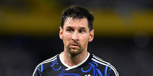 Robert Lewandowski ma jeszcze czas na pożegnanie. Na mundialu w USA zagrają starsi od niego