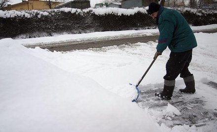 Do kogo należy odśnieżanie chodników