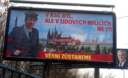 Bilboard ostrzegący przed głosowaniem na Jana Fischera, przypominający o jego przynależności do part