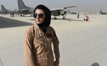 Afganistan: Pierwsza kobieta-pilot wojskowy prosi o azyl w USA