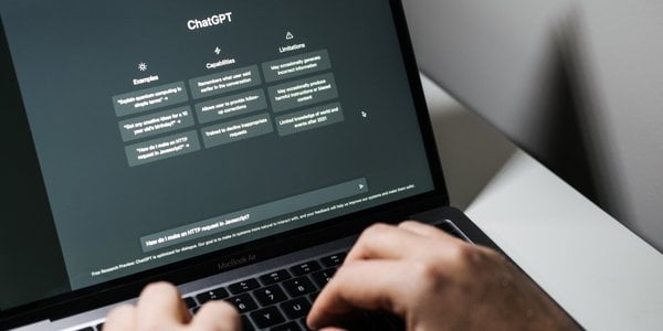 AI Influences Political Views; Experts Warn of Chatbot Impact