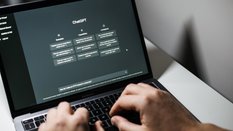 AI wpływa na poglądy polityczne. Ekspertki ostrzegają przed wpływem chatbotów
