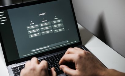 UE zaostrza wymogi wobec gigantów. ChatGPT, Reddit i Roblox z nowym statusem