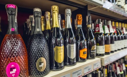 Ambra: wzrost długu netto o 70 proc.