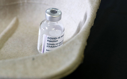 Koronawirus. RPA płaci za szczepionkę na COVID dwa razy więcej niż Europa?