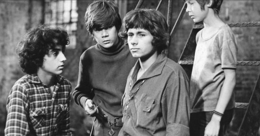 „Stawiam na Tolka Banana”, od lewej: Andrzej Kowalewicz – Janek „Cygan”, Henryk Gołębiewski – Bolek 