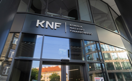 KNF zgodziła się na wycofanie z obrotu akcji Solar Company i STS Holding