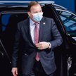 Rzadki widok: szwedzki polityk w maseczce. Premier Stefan Löfven na szczycie UE w Brukseli 16 paździ