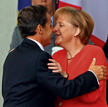 Prezydent Francji Nicolas Sarkozy przekonał kanclerz Niemiec Angelę Merkel do zmiany zdania w sprawi