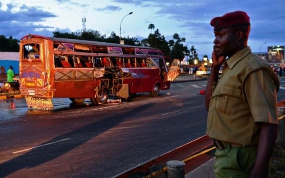 Nieznani zamachowcy obrzucili bombami autobusy w Nairobii