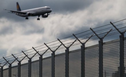 Incydent i ewakuacja na lotnisku w Glasgow. Alarm był fałszywy