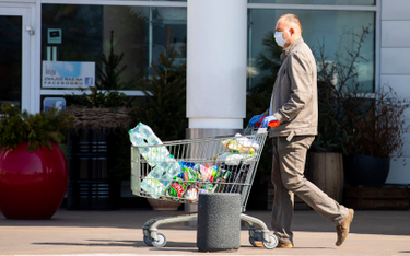 Polacy rezygnują z plastiku na zakupach
