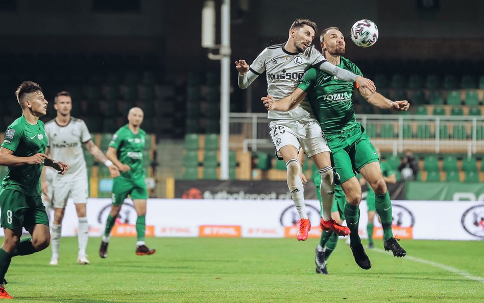 Piłkarze Legii Warszawa grali z objawami koronawirusa. Ekstraklasa reaguje