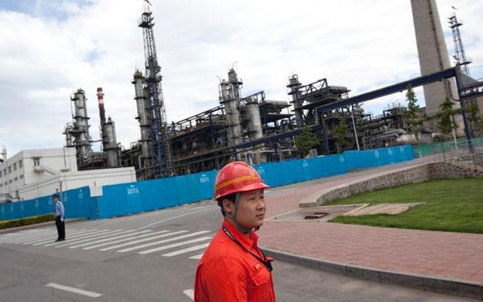 Sinopec podpisał umowę z Devon Energy wartą 2,2 mld dol.