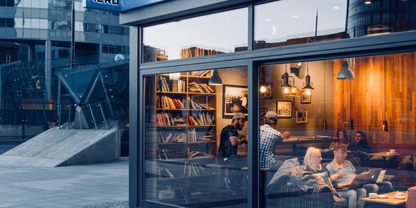 Polska wśród najszczęśliwszych państw świata. Awans do światowej czołówki