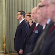 Niemieckie media: Po co Mateusz Morawiecki znosi niemal upokarzające kurczowe trzymanie się władzy