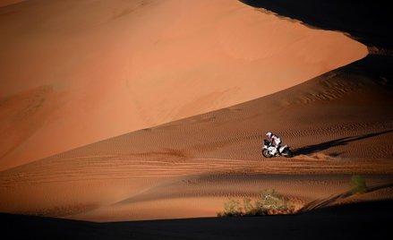 Wypadek na Rajdzie Dakar. Motocyklista w stanie krytycznym