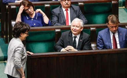 Sondaż: PiS nadal daleko przed opozycją
